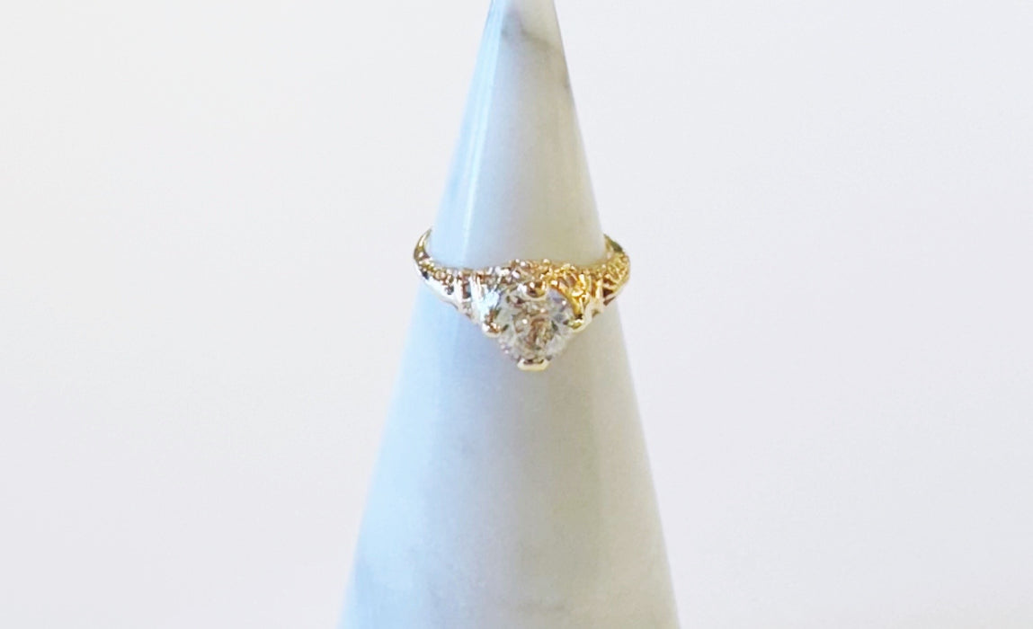 1920s Yellow Gold Filigree Diamond Ring