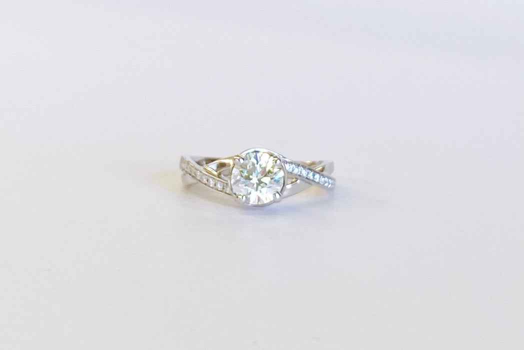1.01 carat White Gold Swirl Ring