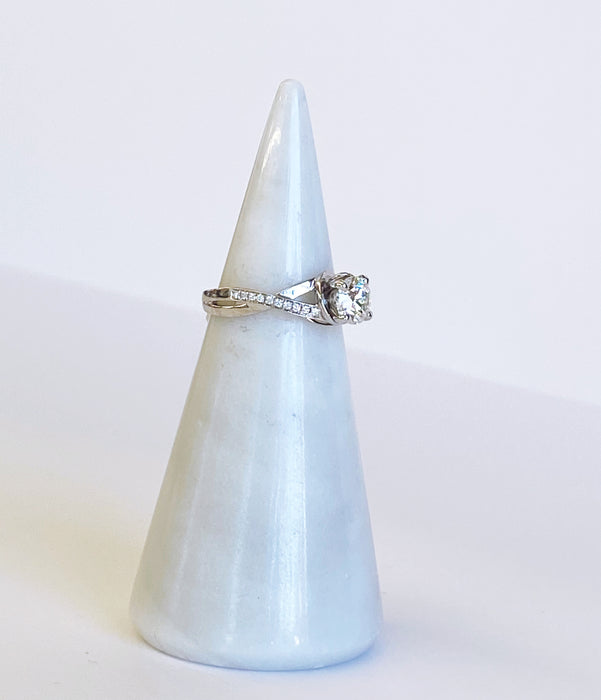 1.01 carat White Gold Swirl Ring