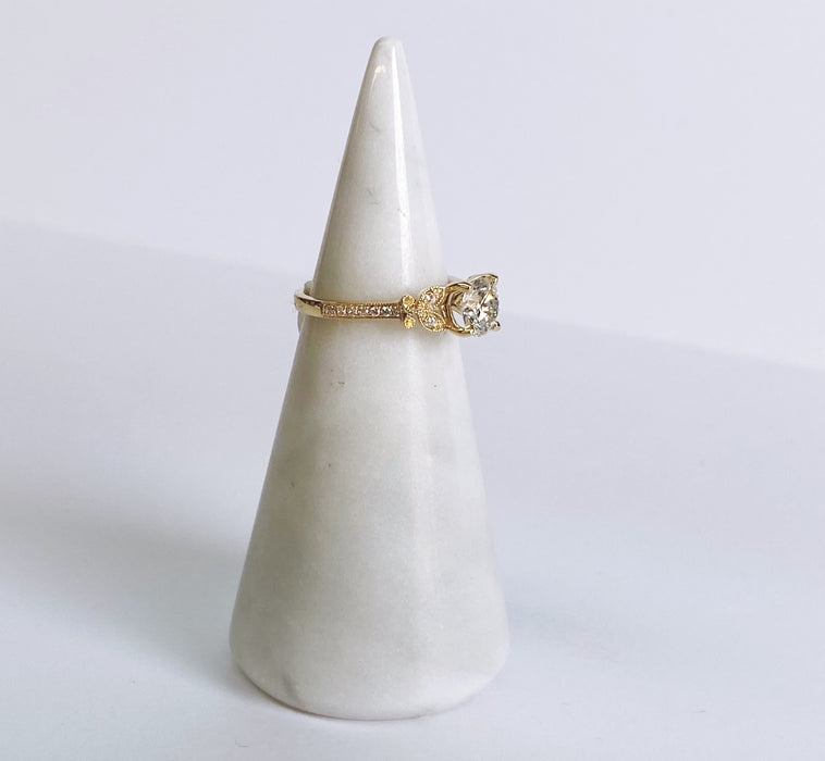 .97 Carat Vintage Style Yellow Gold Leaf Ring