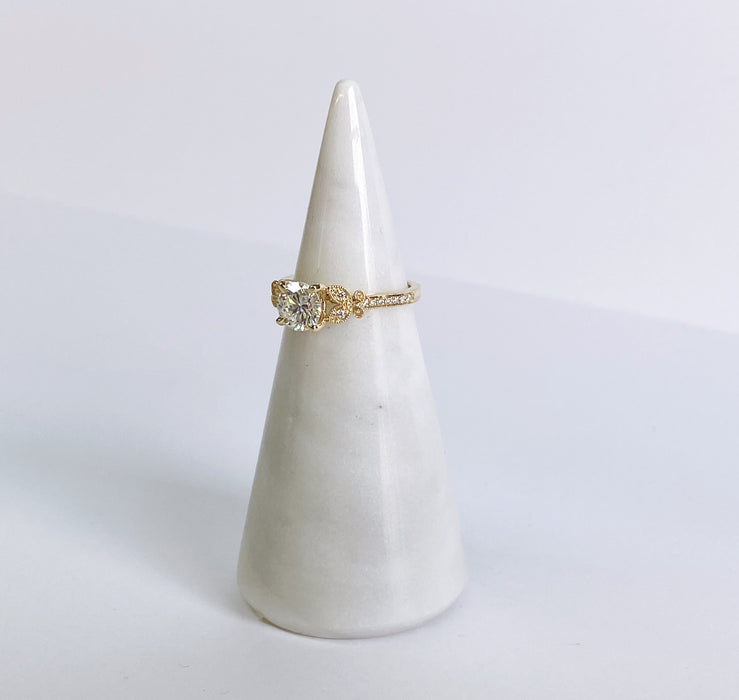 .97 Carat Vintage Style Yellow Gold Leaf Ring
