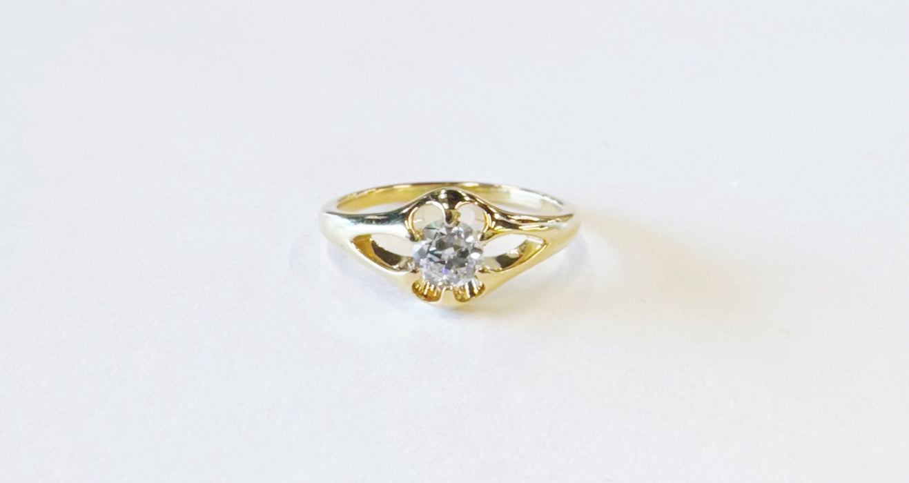 Split Shank Belcher Diamond Ring