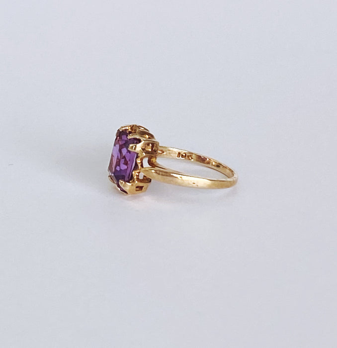 Vintage 1930's Purple Ring