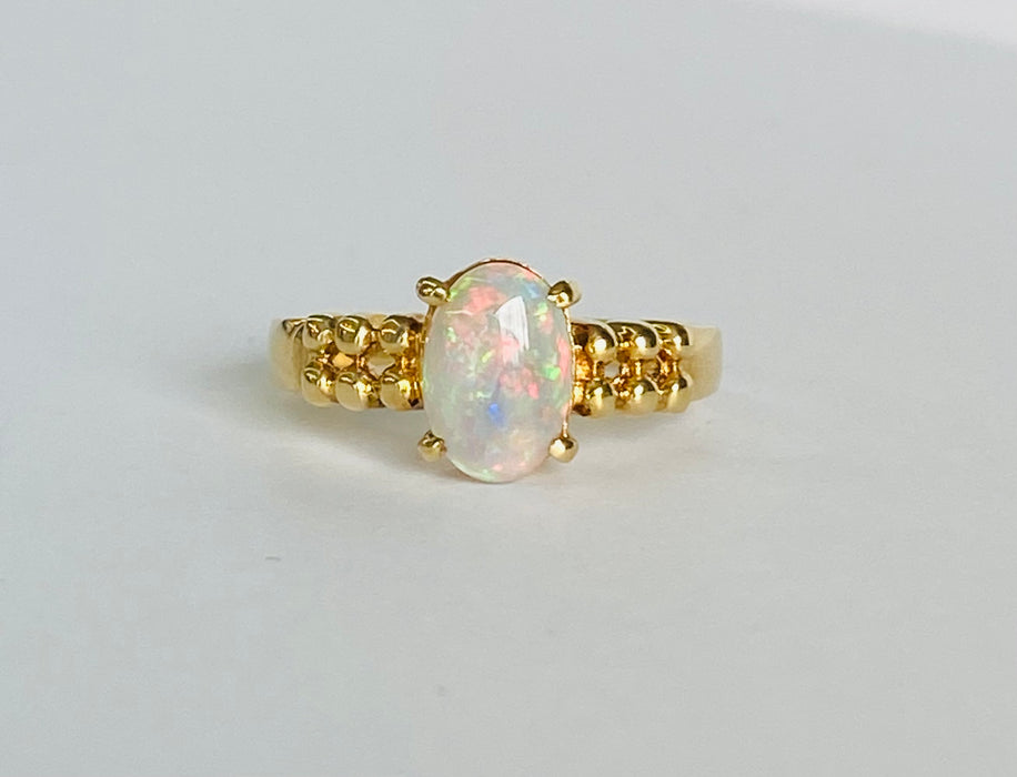 Very Fine 18K Opal Ring