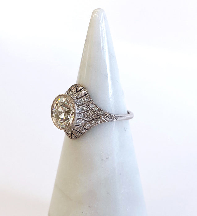1.75 carat Art Deco Tulip Style Diamond Platinum Ring